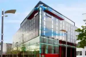 Отель «Hilton London Wembley», Лондон