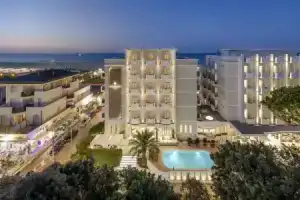 Litoraneo Suite Hotel, Римини