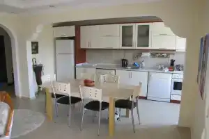 Toros 5 Apartments, Махмутлар
