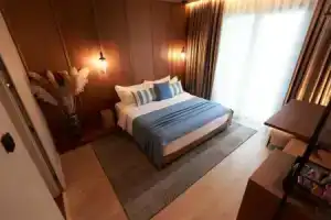Flower Hotels & Resorts, Голем
