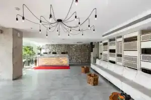 Bay Hotel Ho Chi Minh, Хошимин