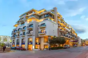 Maritim Antonine Hotel & Spa, Мелиха