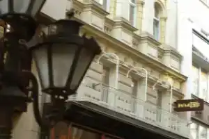 Promenade City Hotel, Будапешт