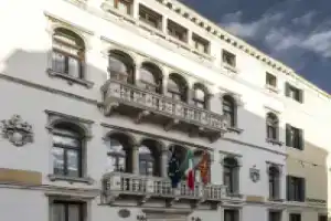 Radisson Collection Hotel, Palazzo Nani Venice, Венеция