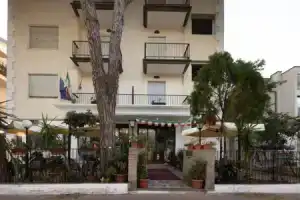 Hotel «Cortina», Римини