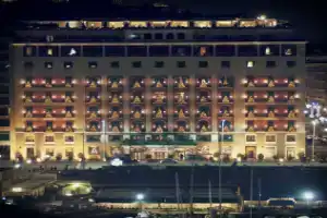 Grand Hotel Vesuvio, Неаполь