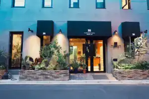 Kangaroo Hotel Side B, Токио