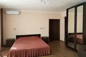 Teatralnaya 26 Apartments, Керчь