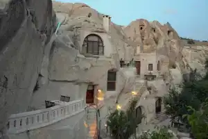 Gamirasu Cave Hotel, Айвалы