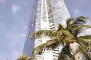 Four Seasons Hotel Miami, Майами
