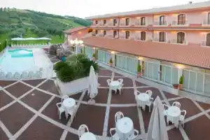 Hotel «Villa Elena», Торторето