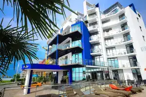 REALM Hotel Batumi, Батуми