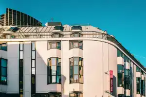 Отель «Mercure Paris Gare Montparnasse», Париж