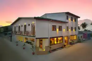WhiteShell Island Hotel & Spa, Остров Маафуши