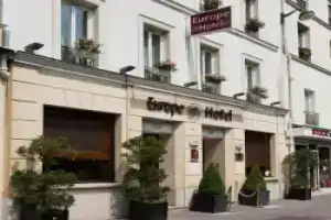 Europe Hotel Paris Eiffel, Париж
