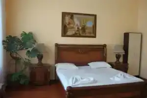 Апартаменты Рено, Одесса