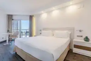 Hotel «Spa Porta Maris by Melia», Аликанте