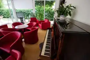 Hotel «Bahama», Римини
