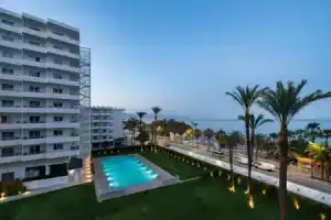 Hotel «Apartamentos Bajondillo», Торремолинос