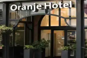 Oranje Hotel Leeuwarden, Лееуварден