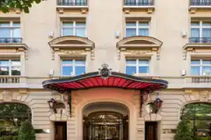 Отель «Hôtel Le Royal Monceau Raffles Paris», Париж