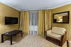 Home Hotel, Буковель