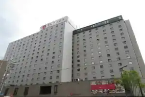 Ramada Osaka, Осака