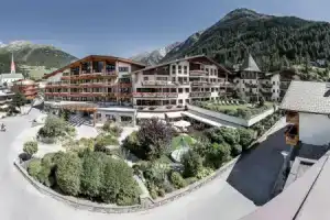 Отель «Das Central – Alpine . Luxury . Life», Зёльден