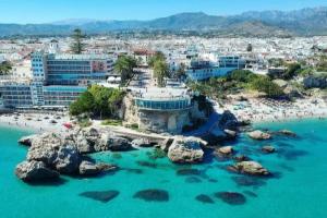 Abril Nerja, Нерха