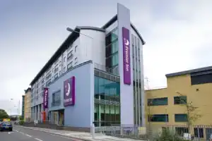 Отель «Premier Inn Wimbledon South», Лондон