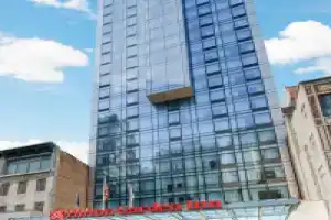 Отель «Hilton Garden Inn New York Times Square North», Нью-Йорк