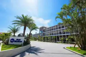 Отель «Best Western Okinawa Onna Beach», Онна