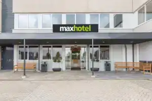 Maxhotel Amsterdam Airport Schiphol, Хоофддорп