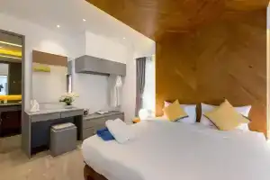Karon Beach Pool Villa - Sha Extra Plus, Карон