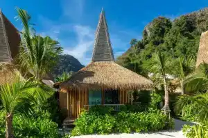 Phi Phi Coco Beach Resort - Sha Extra Plus, Пхи Пхи