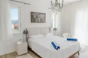 Апартаменты «Lustica Bay», Тиват