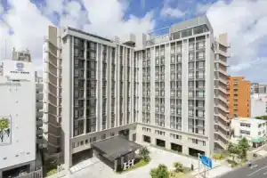 Hewitt Resort Naha, Наха