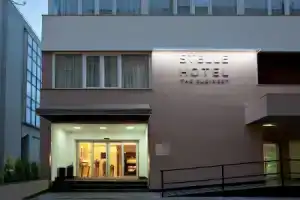 Stelle Hotel The Businest, Неаполь