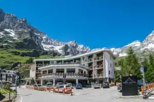Hotel «Europa», Брёй-Червиния