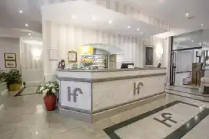 Hotel «Flora», Милан