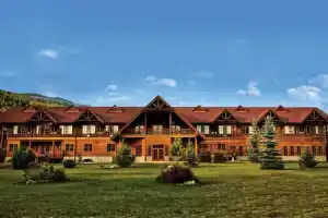 Glacier House & Resort, Ревелсток