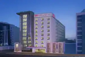 Отель «Hilton Garden Inn Dubai Al Muraqabat - Deira», Дубай