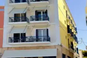 Hotel Avra, Эгина