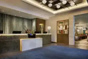 Отель «DoubleTree by Hilton London Victoria», Лондон