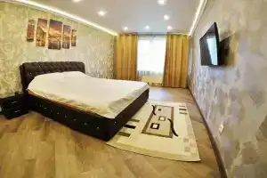 Svetlyij Mir Vnutri VIP Apartments, Солнечное