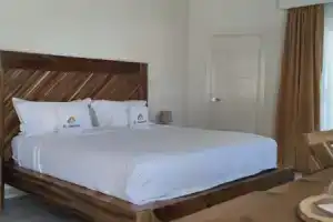 Hotel «El Quemaito», Бараона