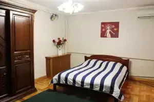 Апартаменты на Рузвельта 4, Ялта
