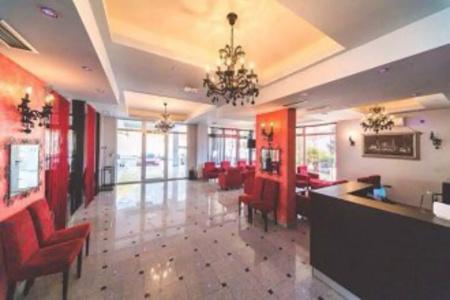 West Gate Guesthouse - 6