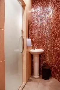 Inn Hotel&Hostel - 9