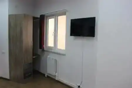 Le Petit - 4